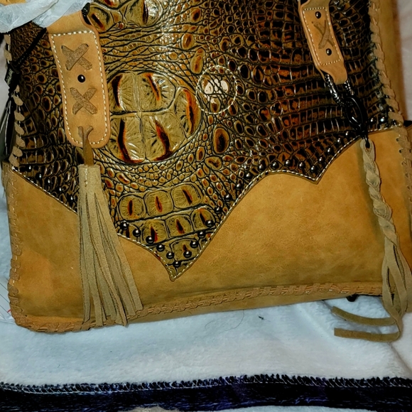 Trinity Ranch Purse. - Picture 3 of 3